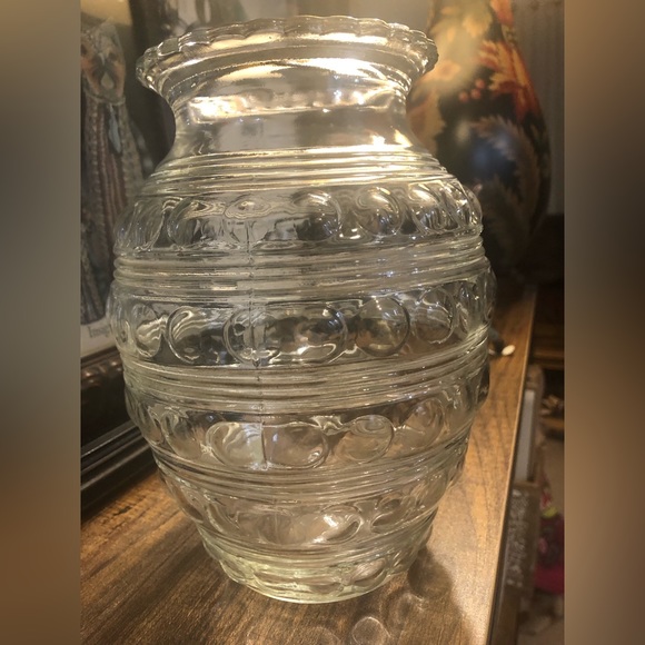 Vintage Clear Glass Vase - Picture 6 of 8